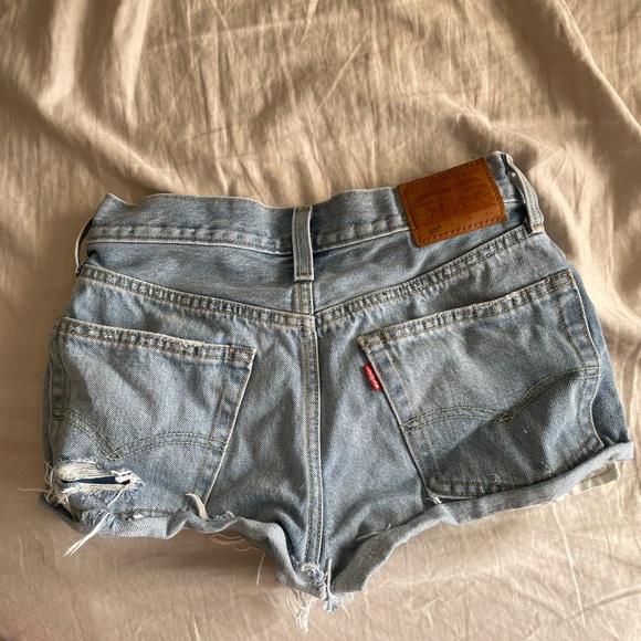 levi denim shorts - Picture 2 of 2